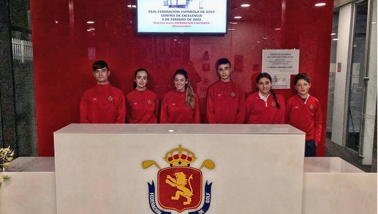 Segunda visita de jugadoras y jugadores juveniles cántabros al Centro de Excelencia de la Real Federación Española de Golf