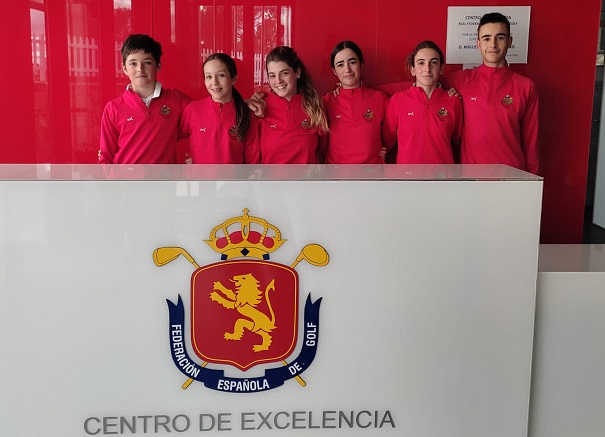Segunda de las tres visitas programadas en 2023 al Centro de Excelencia de la Real Federación Española de Golf para jugadoras y jugadores juveniles cántabros