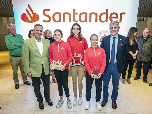 Entrega de trofeos del II Circuito Regional de Golf Juvenil Femenino Bansander